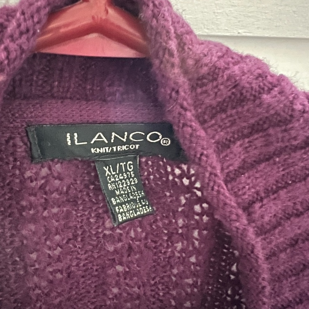 Sweater - Picture 4 of 4